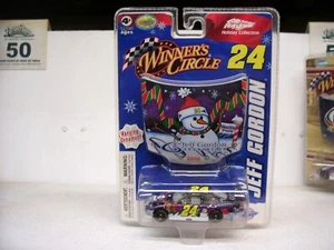 2008 1/64 #24 JEFF GORDON FOUNDATION XMAS SAM BASS CHEVY  WINNERS CIRCLE - Picture 1 of 5