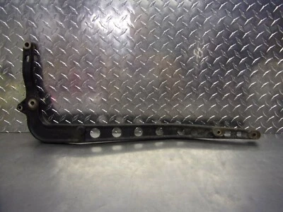 627 A HONDA SHADOW AERO 1100 C3 2001 OEM ESCAPE MONTAJE SOPORTE BARRA Foto 1 de 4