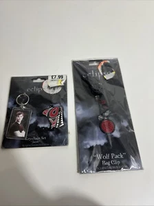 The Twilight Saga - Eclipse - “Wolf Pack” & Jacob Bundle Bag Clip - New & Sealed - Picture 1 of 4