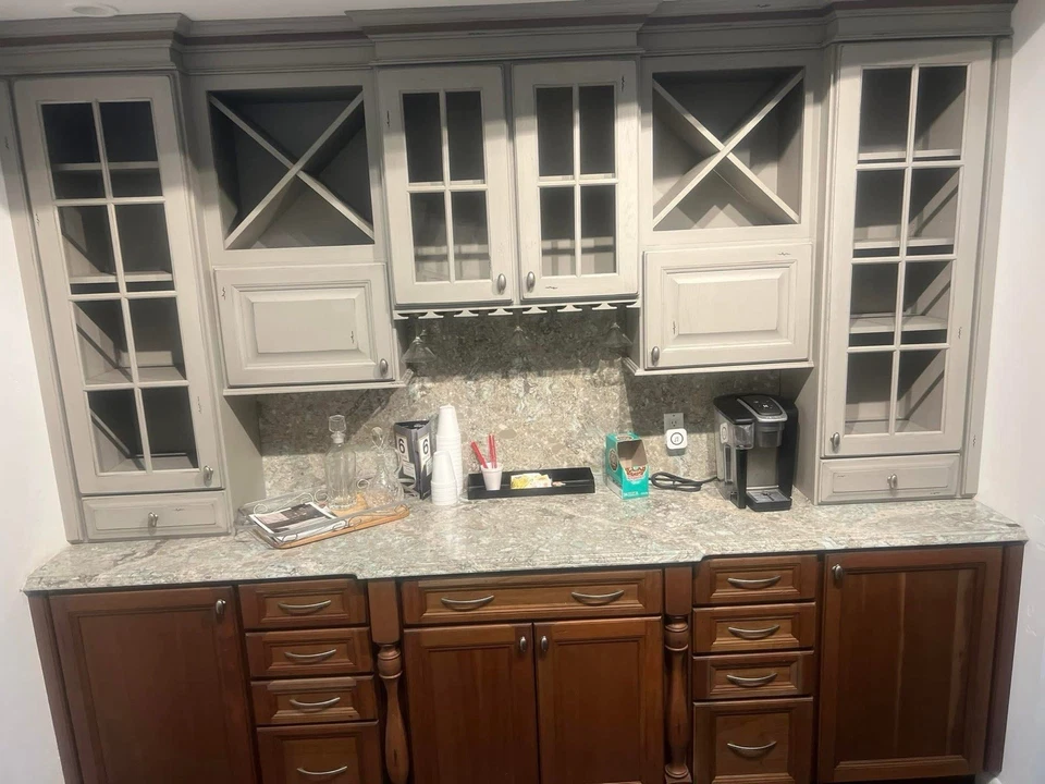 全新厨房或咖啡柜。 用作商店展示 — 第 1/1 张图片