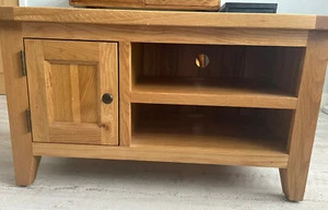 Vancouver Petite Solid Oak Range:1 Door 1 Shelf TV Unit: Used - great condition - Picture 1 of 6