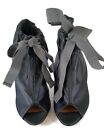 Vivienne Westwood deadstock szare satynowe buty z otwartym palcem nowe, us 6,5, uk 4, eu 37.