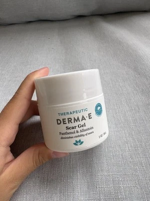 Derma E Scar Gel 2 oz 56 g Cruelty-Free, Gluten-Free, No Artificial Colors, - Image 1 of 4