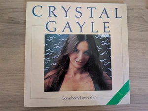 Crystal Gayle – Somebody Loves You. (1975 vinyl LP) - Picture 1 of 4