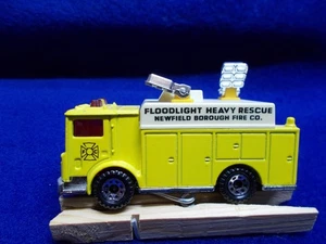 Matchbox Neon Yellow Mack Auxiliary Power Truck #57 Bridge & Highway on Sides - Picture 1 of 3