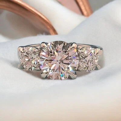 3.00 Ct D VS1 Round Diamond Three 3 Stone Ring IGI Certified Lab Grown Platinum - Image 1 of 4