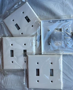 Mulberry 86072 - Piastra da parete in metallo verniciato semilucido bianco 2 bande - Lotto di 4 - Foto 1 di 3