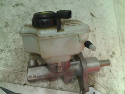 CILINDRO PRINCIPAL Volkswagen Caddy IV Van 2.0 TDI 102 (DFSD) 2018 1K1611301D Foto 1 de 4