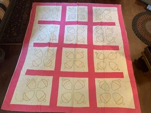 Vintage Patchwork Quilt Pink Border Embroidery Appliquè Acorns 56.5x76.5" Summer - Picture 1 of 9