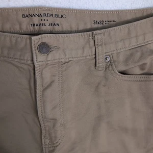 Jeans da viaggio Banana Republic uomo 34x32 bordeaux vestibilità atletica elasticizzato beige - Foto 1 di 9
