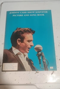 VINTAGE JOHNNY CASH SHOW SOUVENIR PICTURE AND SONG BOOK ORIGINAL PROGRAM - Picture 1 of 3