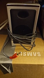 Compact Speaker – 1x Wired Satellite Speaker with RCA – Used - Photo 1/5