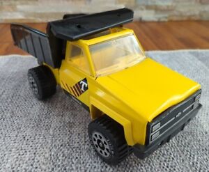 VINTAGE Chevy TONKA TRUCK DUMP TRUCK YELLOW AND BLACK PRESSED STEEL 80s VTG 
