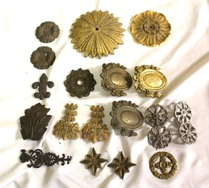 Applikationen, Bronze & Messing, Gold-Finish, Silber, verschiedene Stile. - Bild 1 von 9