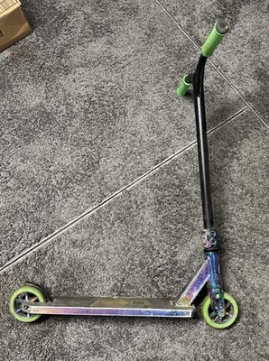 Professional Miawheels Scooter- Operational (Prismatic Heat Treatment Color) - Image 1 of 4