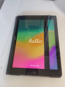 Apple iPad 6th Gen. MR7F2B/A 32GB Wi-Fi 9.7in. - Space Grey Damage to Screen - Picture 1 of 5