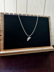 Collar Nike Swoosh - Cadena de plata de 20" o 22" pulgadas - Cubano de 5 mm - Hecho a mano - Imagen 1 de 2
