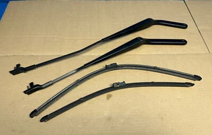 2007 - 2010 BMW X5 E70 FRONT LEFT & RIGHT WINDSHIELD WIPER ARM W/ BLADE SET OEM - Picture 1 of 6