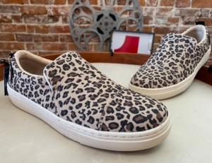 skechers leopard print