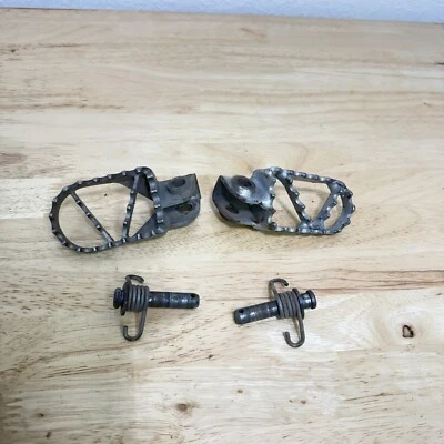 KTM 85SXS 85SX 85 SXS SX 2013 estriberas izquierda derecha soportes montajes clavija Foto 1 de 4