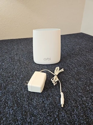 TESTED WORKS NETGEAR Orbi RBR20 Router WiFi Tri-band AC2200 w/ Power Cable - Image 1 of 4