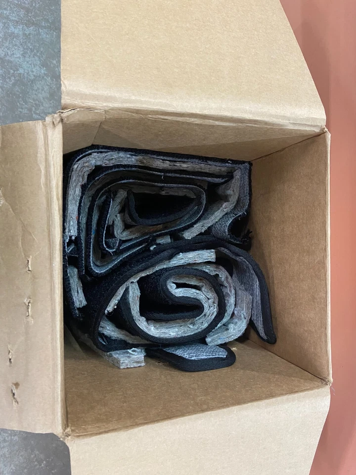 Ford Fairlane 500 Skyliner 1957 alfombra bucle negro opción asiento eléctrico Foto 1 de 4