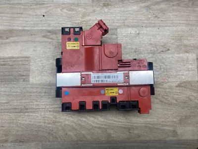 BMW 428 I 335I 328I 320  F30 OEM BATTERY REAR POSITIVE B JUNCTION TERMINAL - Image 1 of 3