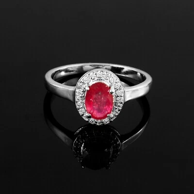 Excellent Vintage Ruby & CZ studded gemstone ring in 925 Sterling silver - Image 1 of 3
