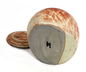  VINTAGE STONEWARE POTTERY EARTHTONE JUG COOKIE CROCK SIGNED 0031010 - Picture 1 of 5