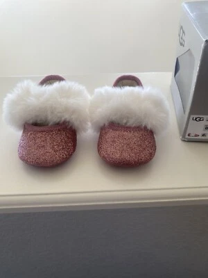 Ballet Baby UGG Fluff Brillo Talla Plana 0-6 Meses Foto 1 de 4