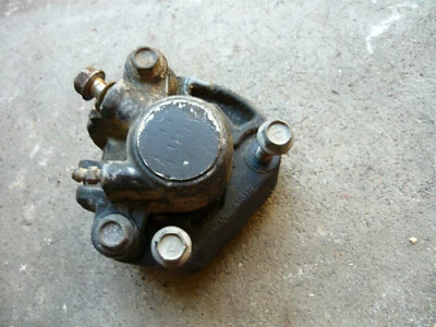 1980 Suzuki GS550E GS550L GS550 OEM Front Brake Caliper 59300-49053 - Image 1 of 4