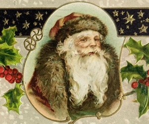 Old World Santa Postcard ~ 1909 GERMANY ~ Red Hat Fur Collar Embossed Holly - Picture 1 of 4