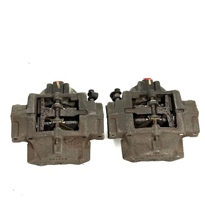 2005 CHRYSLER CROSSFIRE REAR BRAKE CALIPERS LEFT RIGHT WITH PADS OEM 48K - Image 1 of 4