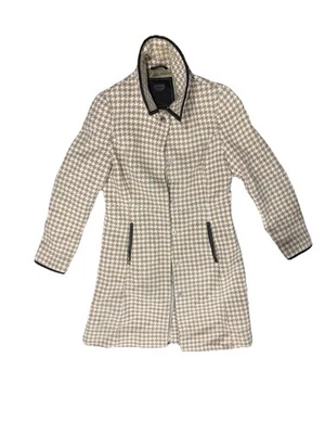 Coach  Women’s Coat With 100% Wool Shell, 100% Nylon Lining Size M - Image 1 of 2