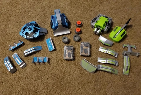 Hexbug BATTLEBOTS lot Replacement Parts w remotes untested Cover