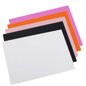 1pz Tovaglietta Sottobicchieri Silicone Quadrato Liscio Studente Scrivania - Foto 1 di 12