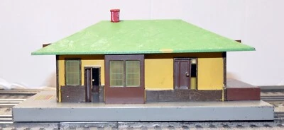 American Flyer HO Prewar 258 Mystic Passenger and Freight Station - Image 1 of 4