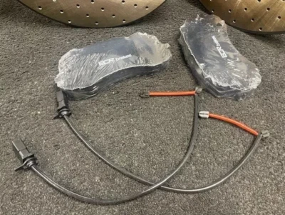 PASTILLAS DE FRENO PARA BENTLEY BENTAYGA 2015- TEXTAR EJE DELANTERO 4M0698151AK 4M0698151AE - Imagen 1 de 4