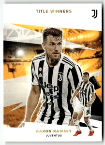 Set squadra Topps Juventus Torino 2021 n. 45 vincitori del titolo Aaron Ramsey - Foto 1 di 2