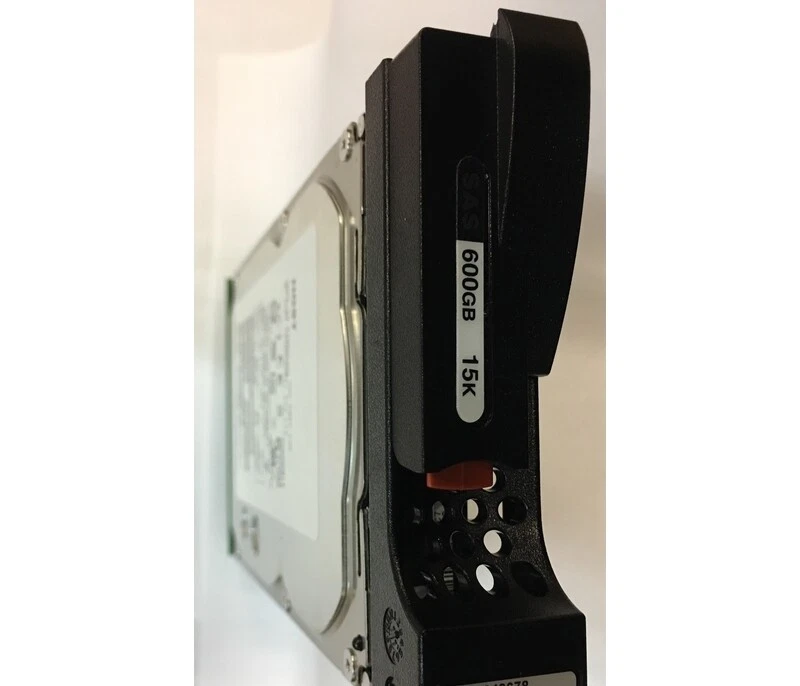 V5-PS15-600 - EMC 600GB 15K RPM SAS 3.5" HDD for VNXe1600 12 bay enclosures - Image 1 of 1