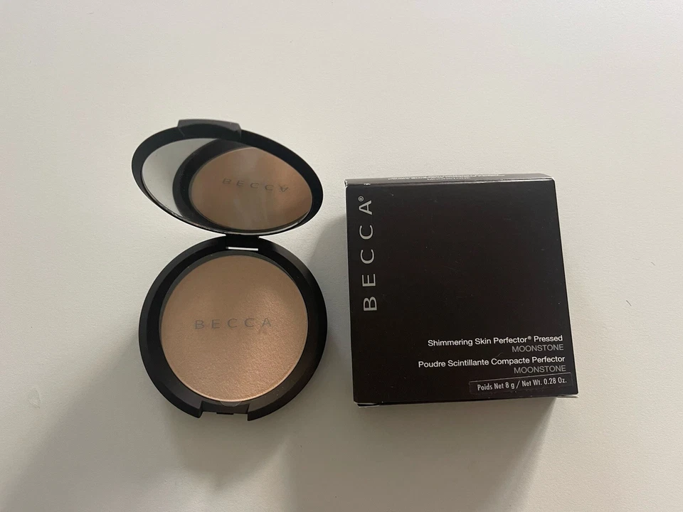 Becca Shimmering Skin Perfector Pressed -MOONSTONE   - Image 1 of 4