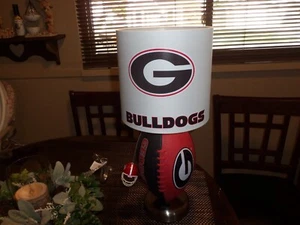 LÁMPARA DE MESA DE FUTBOL GEORGIA BULLDOGS - Imagen 1 de 8