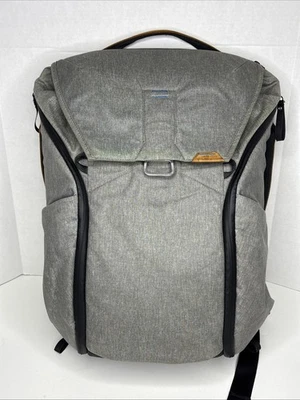 Design PEAK: Mochila Everyday 30L V1 - Cinza Cinza Cinza Câmera de Transporte Fotográfico Laptop - Imagem 1 de 4