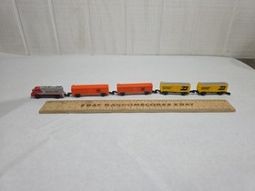 Micro Machines Galoob 1989 Santa Fe Train Diesel Locomotive Box Cars Burlington 