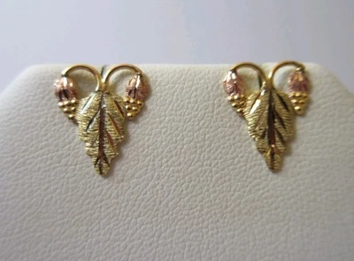 **Black Hills Gold 10K LEAVES/GRAPES Stud EARRINGS** - Image 1 of 4