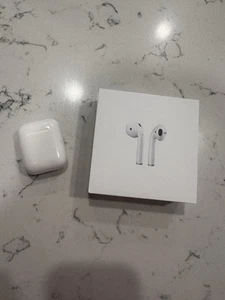 AirPods 2nd Generation - Photo 1 sur 7