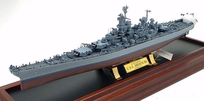 Franklin Mint 1/550 Scale B11XL06 - USS Missouri Battleship BB-63 1945 With Case - Image 1 of 4
