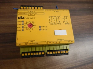 pilz 787522 PNOZ XV3.1P C 3 - Picture 1 of 3