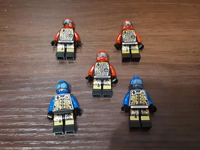 LEGO Classic Space UFO Techdroid Minifigures Lot of 5 Legos - Image 1 of 4