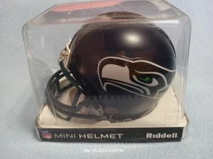 Seattle Seahawks Speed Mini Helmet Riddell NFL Licensed Incredible Condition - Picture 1 of 12